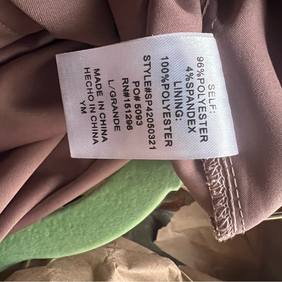 New With Tags The Sang puffed Sleeve Chocolate Jumpsuit. Size Large. - Picture 12 of 13